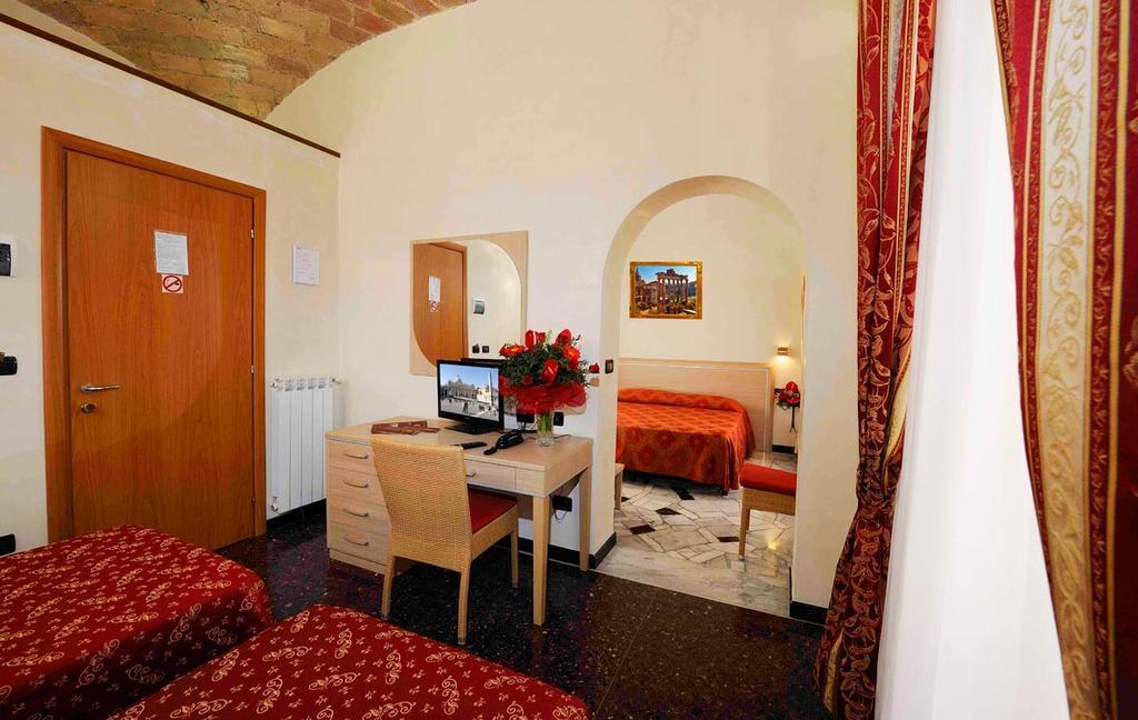 Hotel Campidoglio Rome Exterior photo